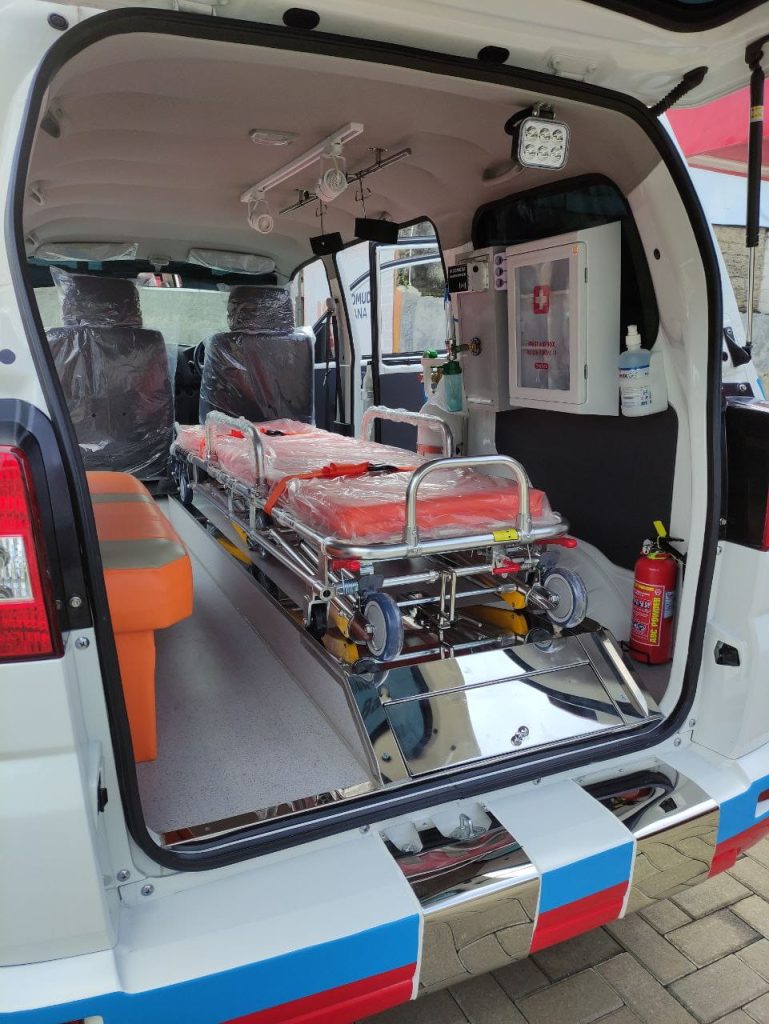 ambulans layanan kesehatan